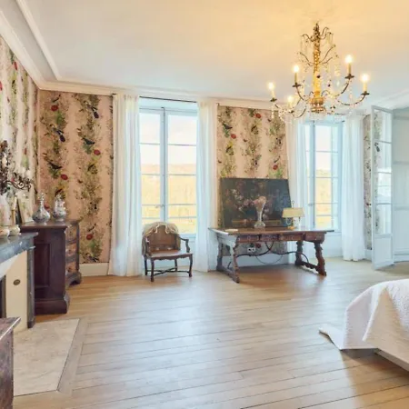 Château De La Rivière