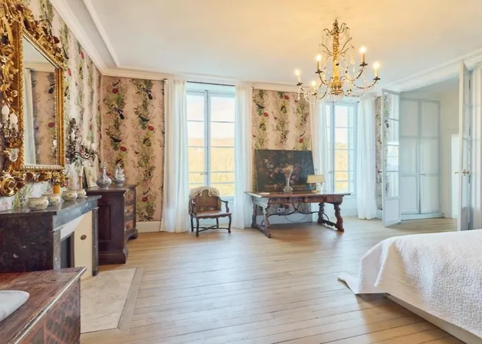 Château De La Rivière