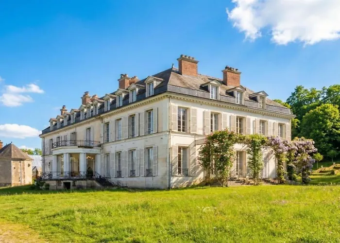 Château De La Rivière *