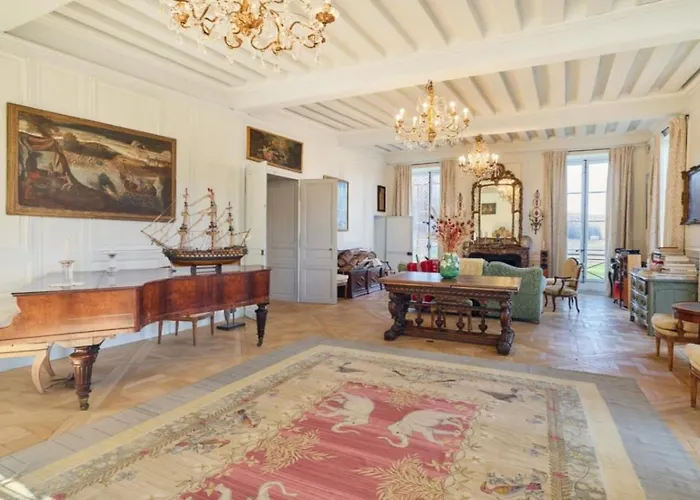 Château De La Rivière Villa *